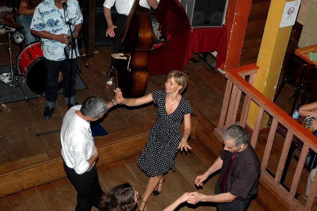 min 2006 10 03 latino 093